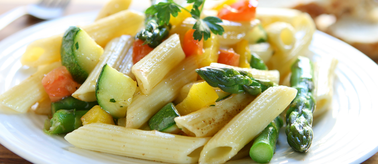 https://www.healthyway-mpc.com/wp-content/uploads/sites/3/2022/04/April22Recipe-1280x556.png